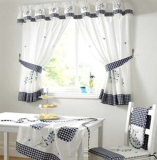 Gợi ý cách chọn loại rèm cửa tuyệt xinh phù hợp với phòng bếp 2