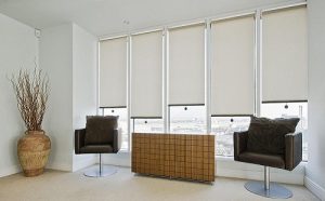Lựa chọn rèm cuốn chắn sáng cho văn phòng