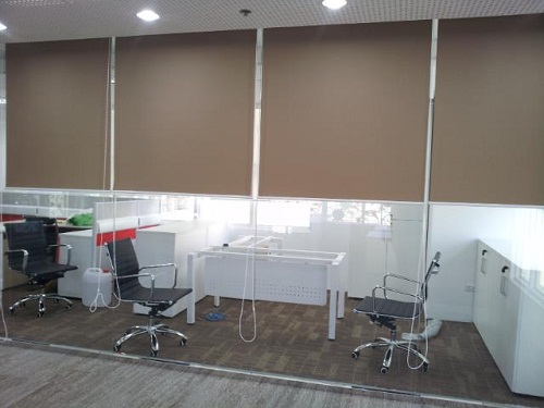 Kinh nghiệm chọn rèm cuốn cho phòng khách 4