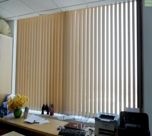 Rèm lá dọc hiện đại cho văn phòng làm việc