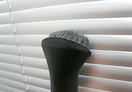 Mẹo giữ gìn rèm cuốn luôn bền đẹp 2