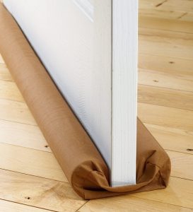 Bật mí cách ngăn cản gió bằng rèm cửa 3