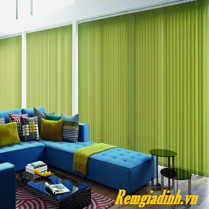 Rèm cửa màu xanh thẫm